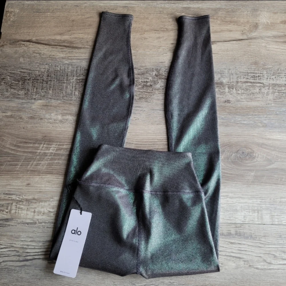 ALO Yoga Soft Ribbed Leggings